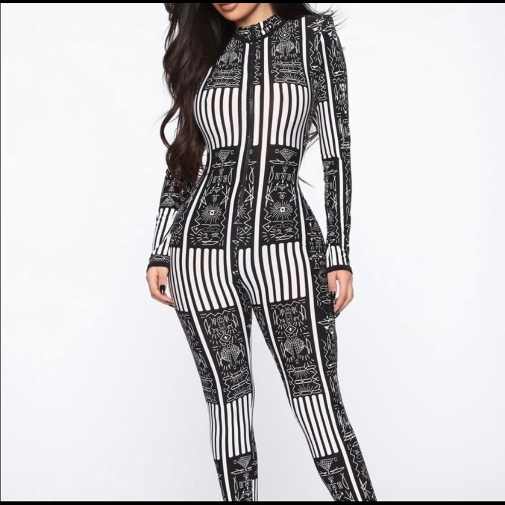 Aztec print Black and White Jumpsuit Sz Medium